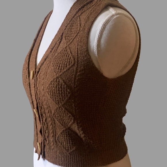 Jolie & Joy Brown Button Sweater Vest - Picture 6 of 11